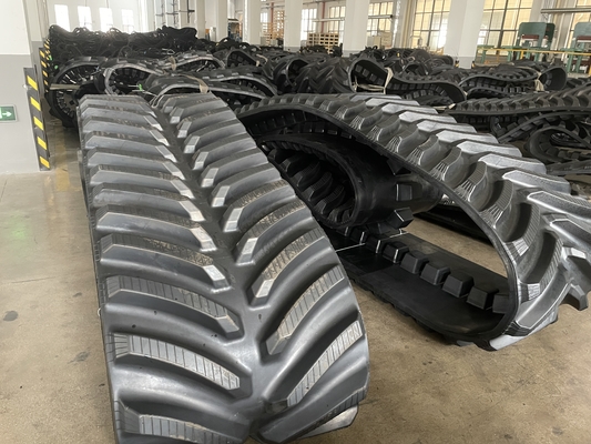 Challenger MT800 Mt865c Tractor Rubber Tracks 30&quot; en 36&quot; breed