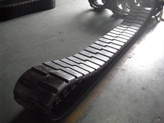 470x152.4x52 glad patroon of gegraveerd patroon Rubberen sporen Asfalt Paver onderdelen met 52 schakels