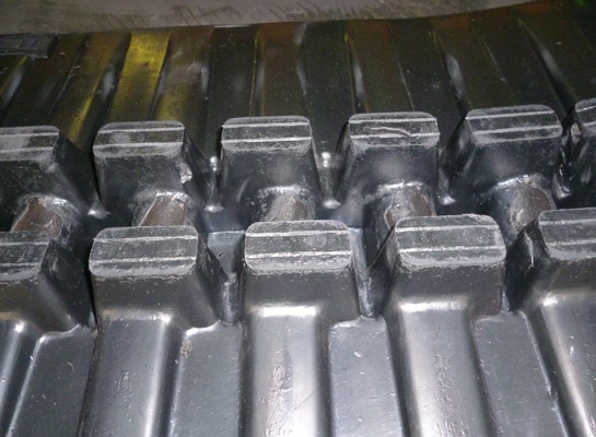 450x71x86 308BSR Graafmachine Rubber Track Totaal Lengte 71x86 6106mm