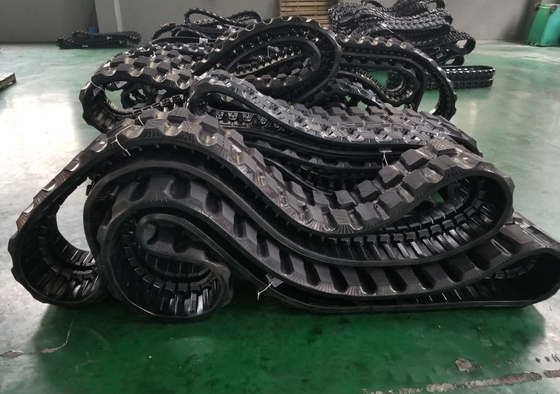 450x71x86 308BSR Graafmachine Rubber Track Totaal Lengte 71x86 6106mm