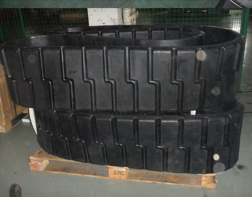 470x152.4x56 glad of gegraveerd patroon PF6110 Rubber Tracks Asfalt Paver Parts With 52 Links