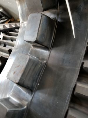 460 X 225 X 36 Rubberen spoor voor AP-1055B Asfaltverspreider Rubberen spoor
