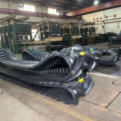 Landbouw Challenger MT800 tractor rubberen spoor 30 inch breed Kleine hoeveelheid voorraad beschikbaar Fabriek directe levering