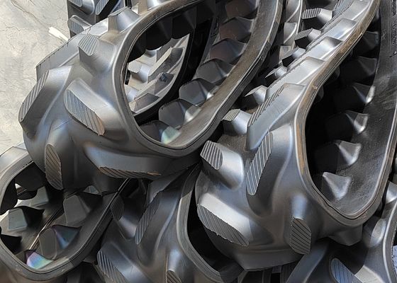 rubberen spoor 300X127X32 voor tractor M8540,3C878-49010