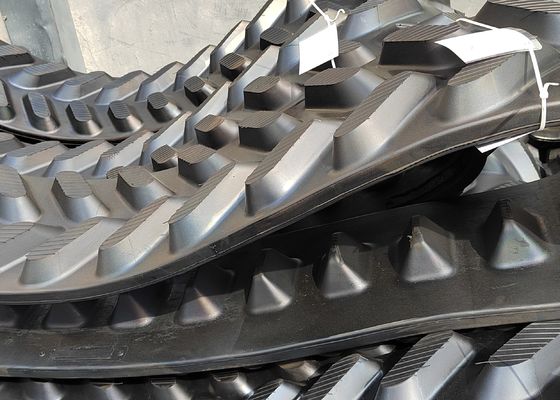 rubberen spoor 300X127X32 voor tractor M8540,3C878-49010