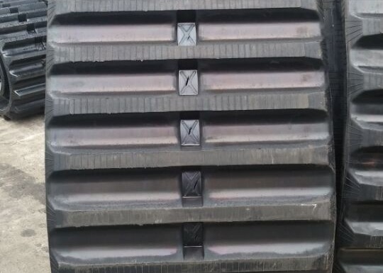 Zwart Breedte 700 mm Dumper Rubber Track 125 mm Pitch 78 Link